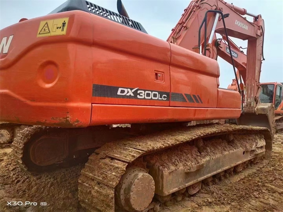 二手斗山dx300-7挖掘机 大型斗山二手挖掘机 型号齐全 价格优惠
