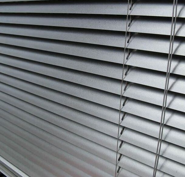 南京欧贝诺主要生产电动百叶窗,防雨百叶窗,风口百叶窗,钢质百叶窗