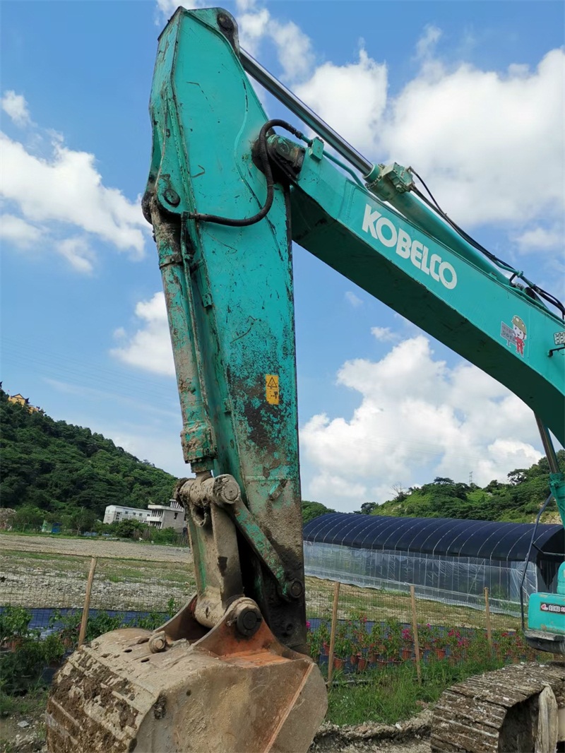 供应急售进口神钢200-12二手挖掘机-玄武区掘起工程机械营部-首