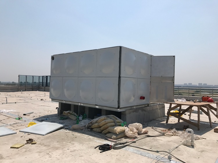 不锈钢屋顶消防水箱  增稳压设备成套安装 泵站一体化
