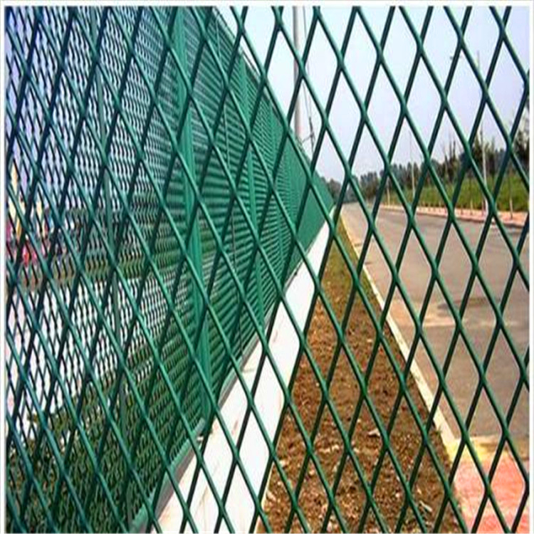 现货供应钢板网 可定制规格颜色 南通护栏钢板网